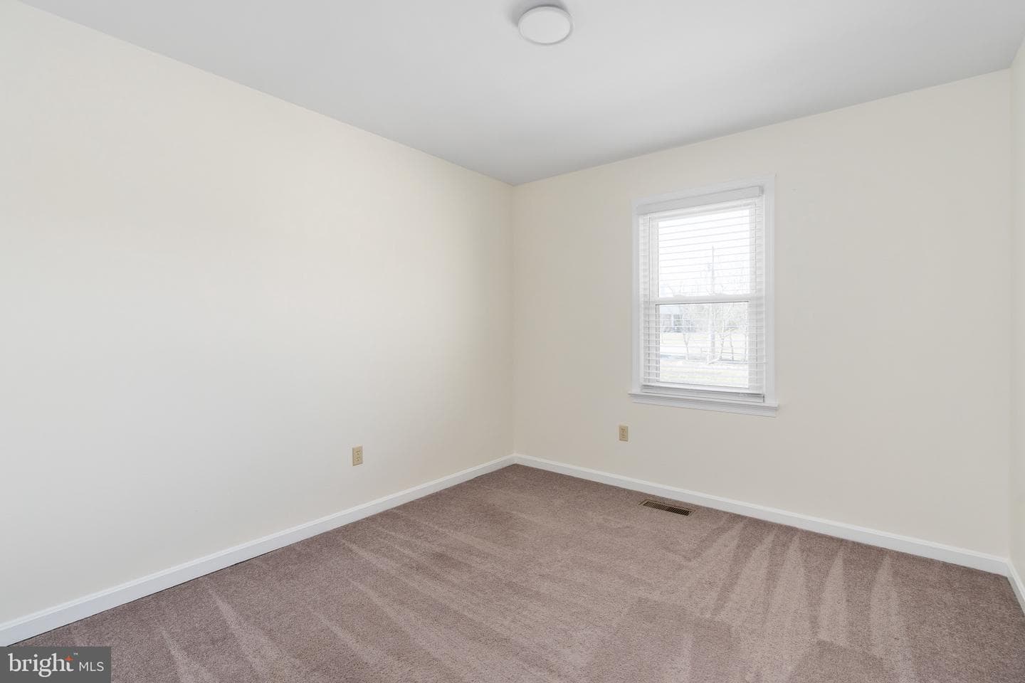 5527 Smith Station Road photo 28