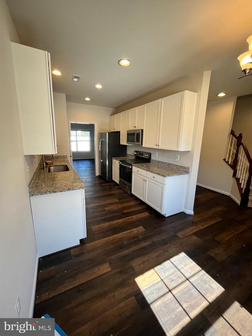 12114 Bowling Farm Court photo 7