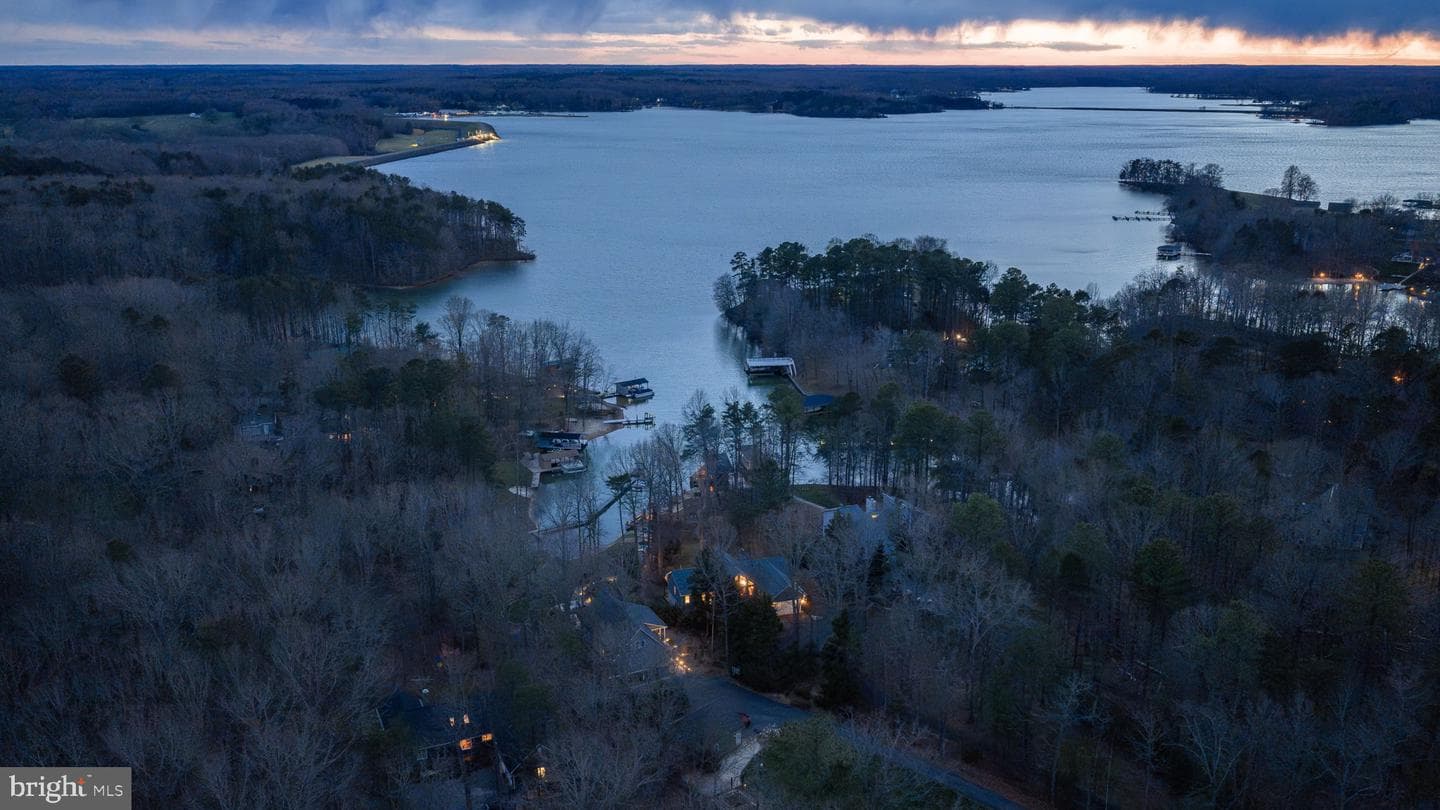 2325 Waterside Drive photo 81