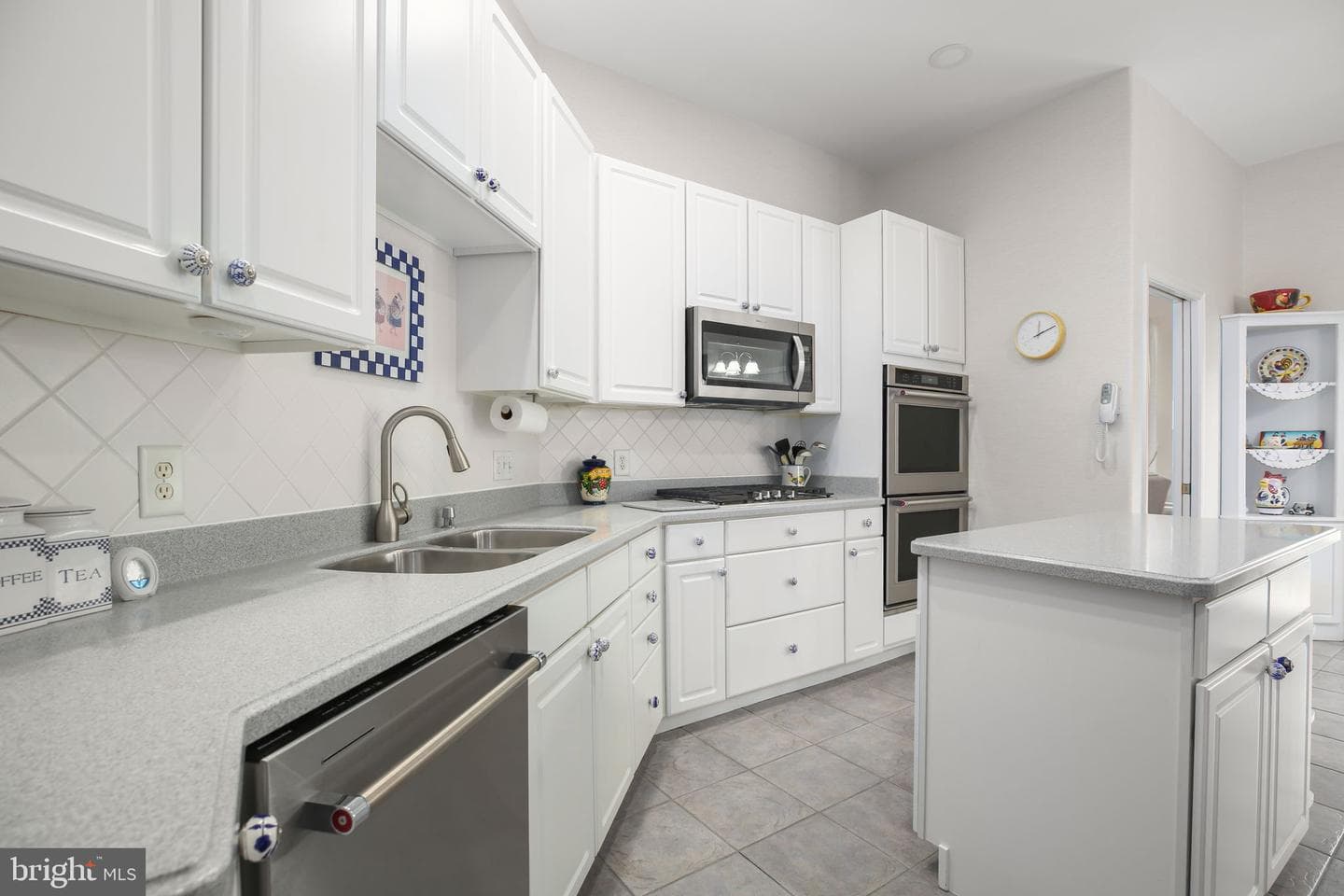 3008 Saint Annes Court photo 12