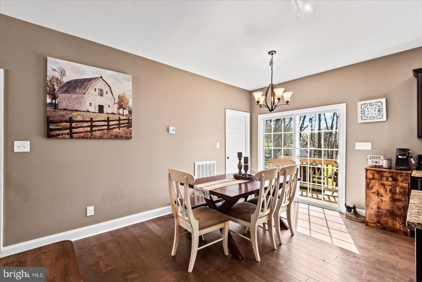 6010 Harts Run photo 10