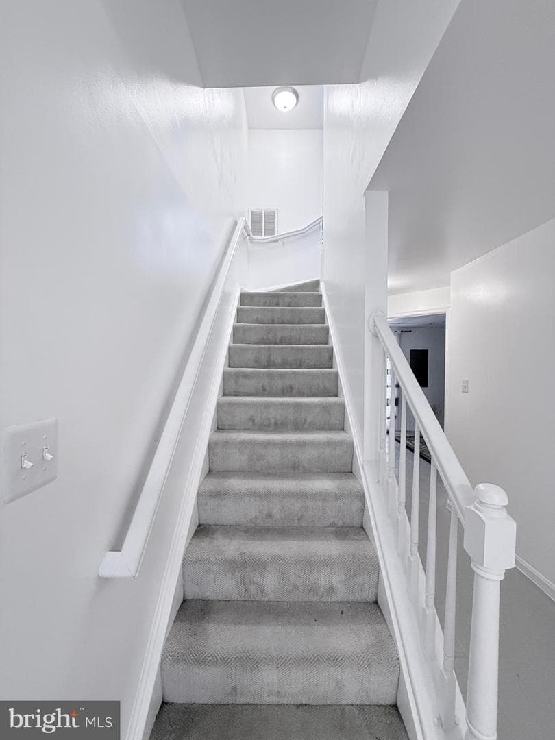 11203 Kings Crest Court photo 25