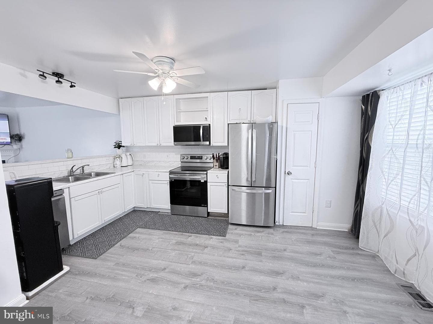 11203 Kings Crest Court photo 36