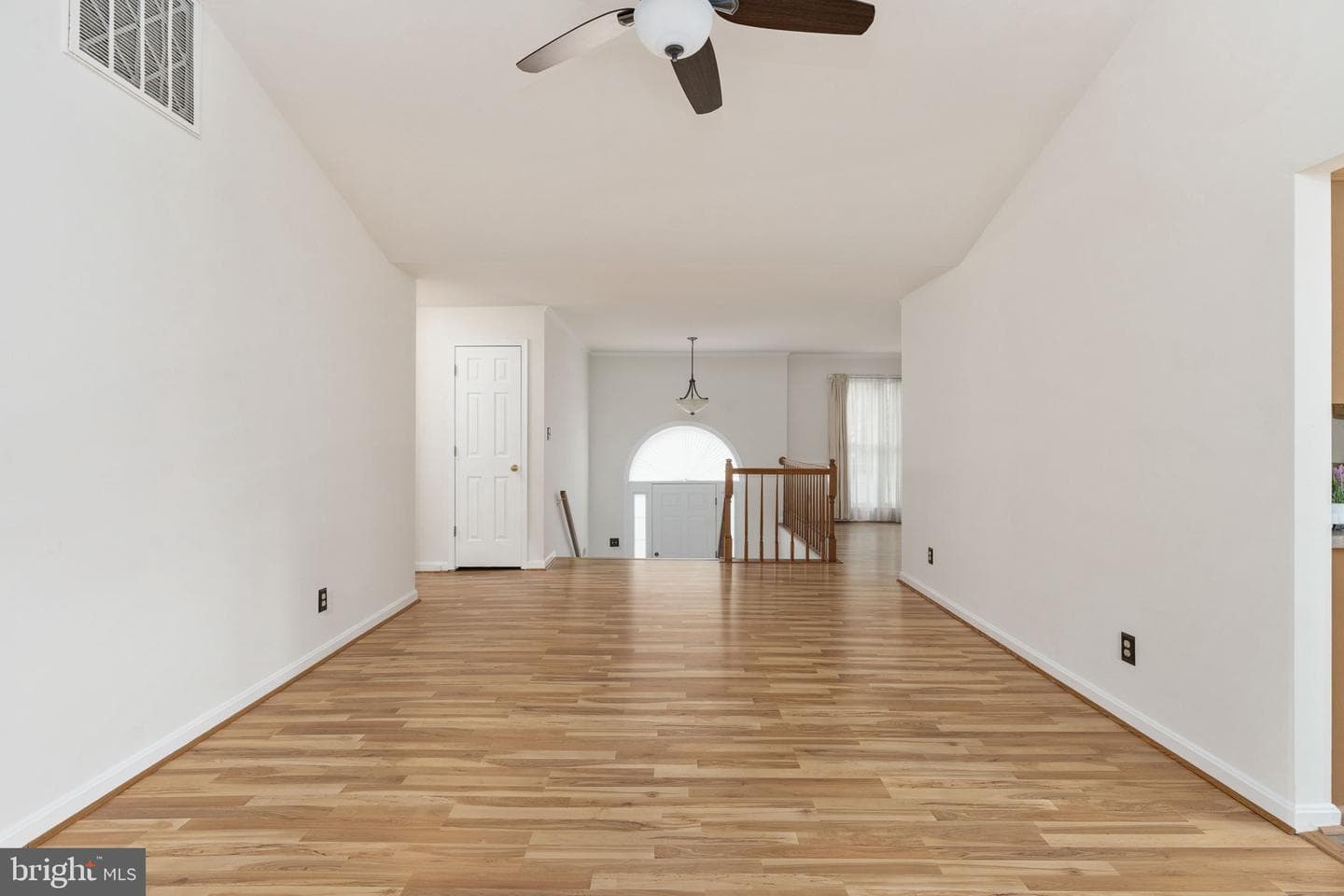 9805 Kenmore Court photo 13