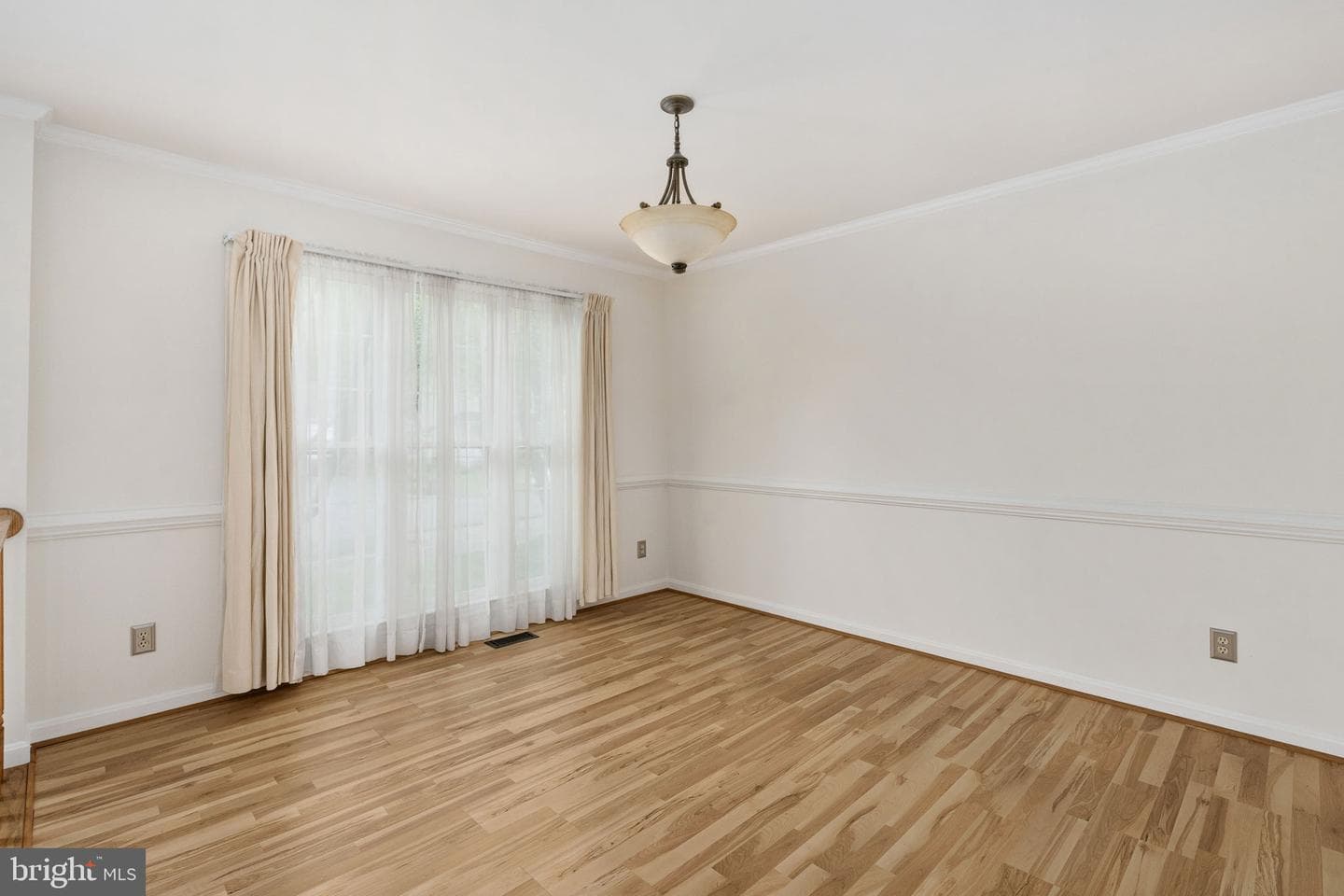 9805 Kenmore Court photo 15