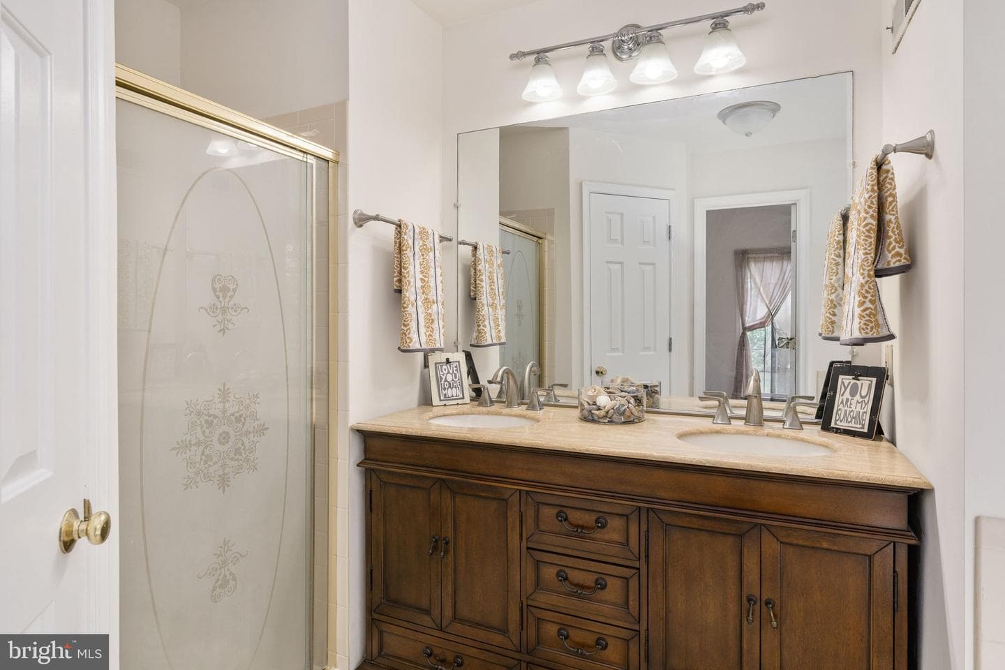 9805 Kenmore Court photo 34