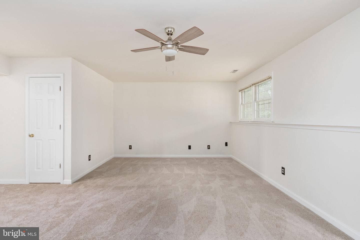 9805 Kenmore Court photo 47