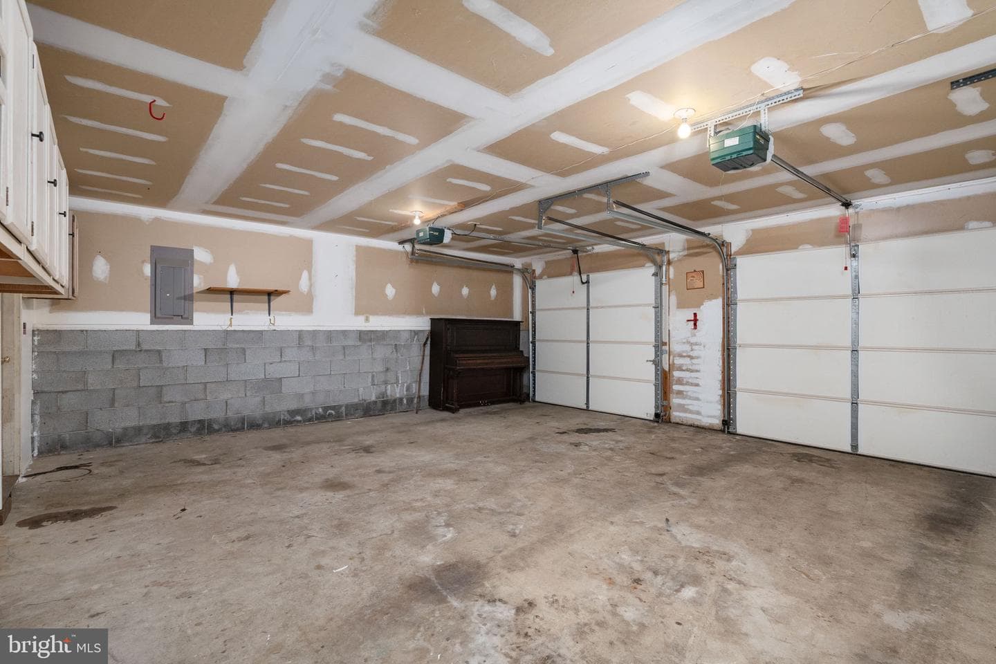 9805 Kenmore Court photo 53