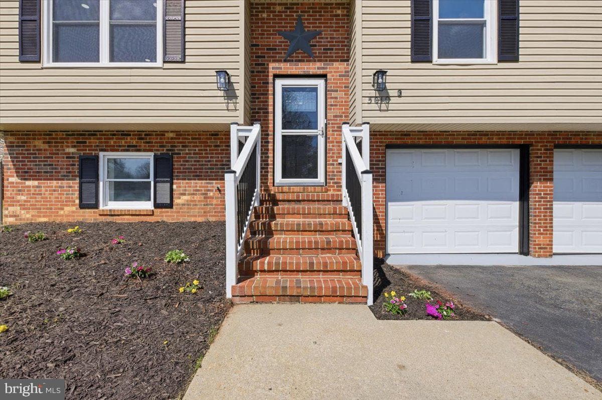 5010 Norris Drive photo 3