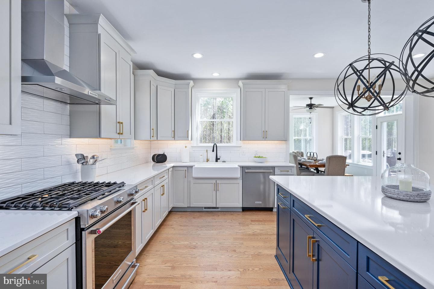 10912 Downton Avenue photo 13
