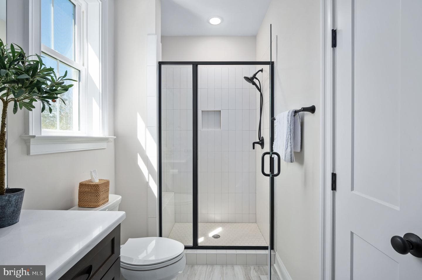 10912 Downton Avenue photo 28