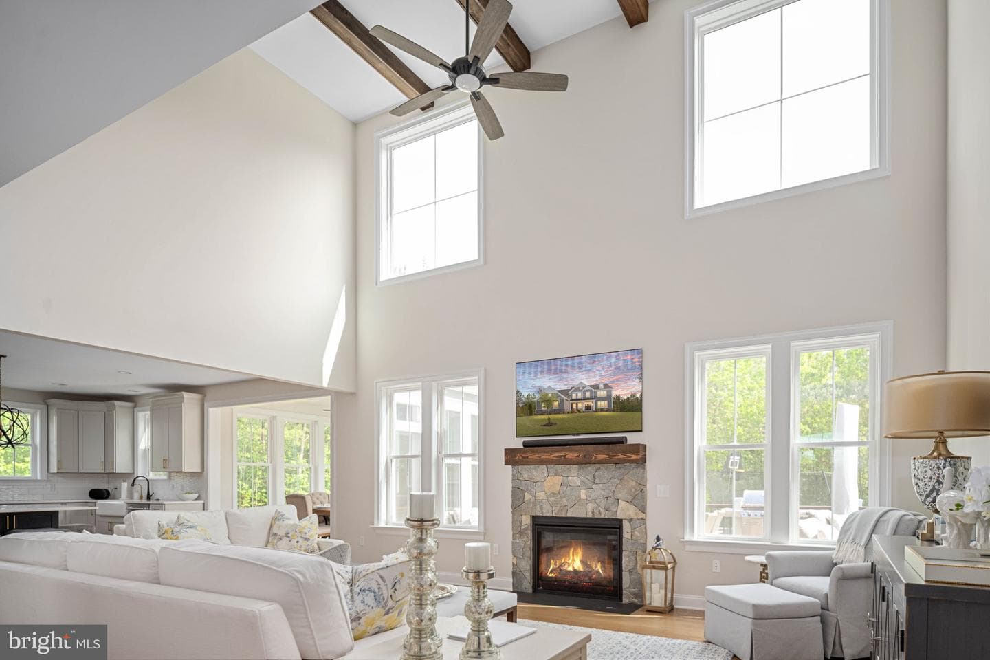 10912 Downton Avenue photo 4