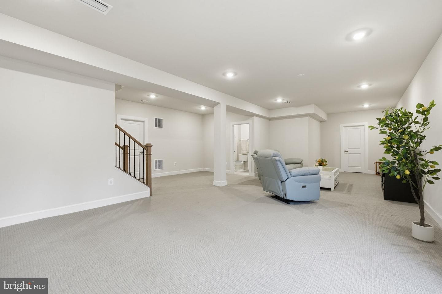 10909 Canterbury Court photo 33