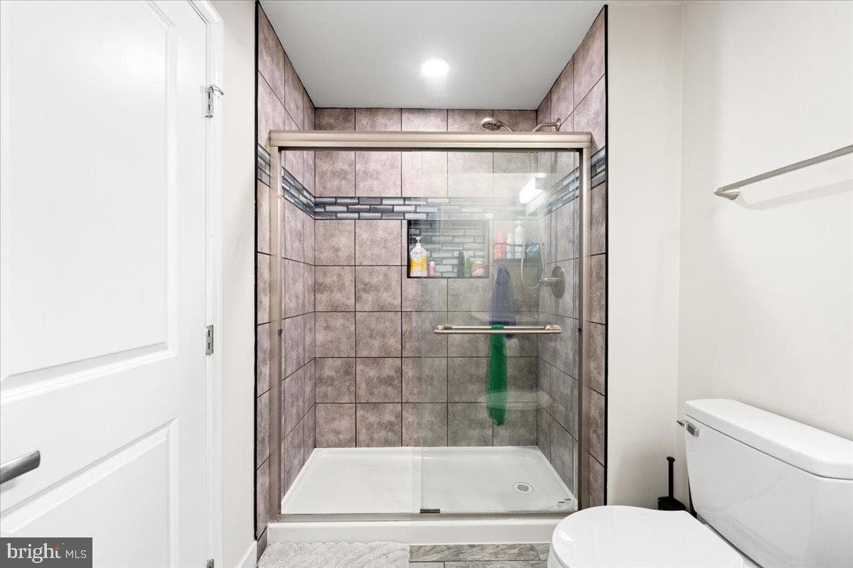 7609 Loughton Lane photo 40