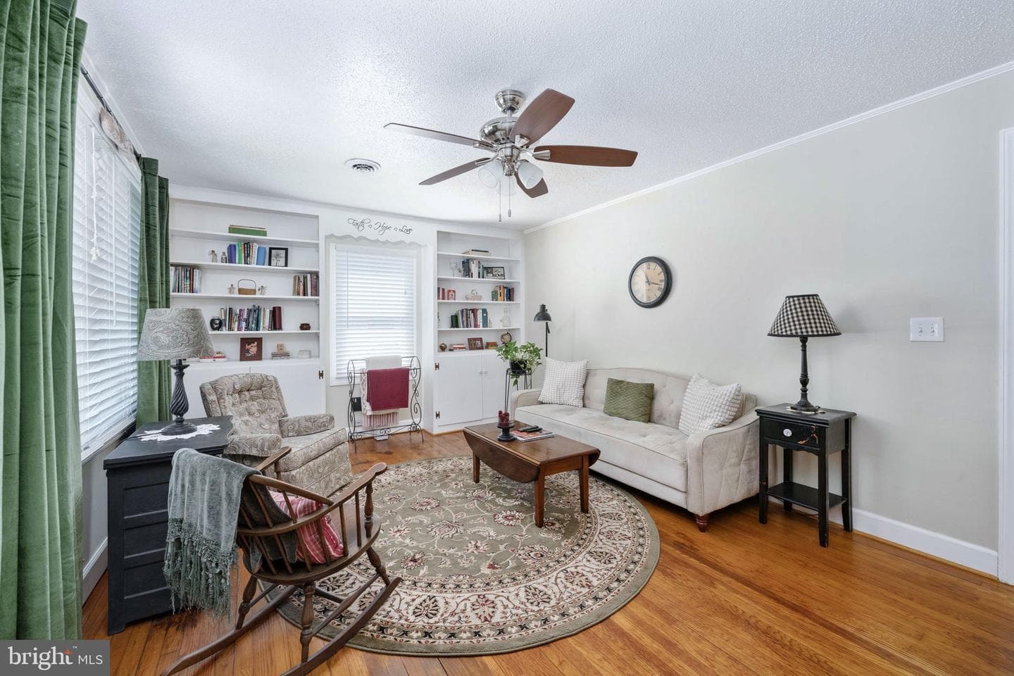 120 Mclaws Street E photo 11