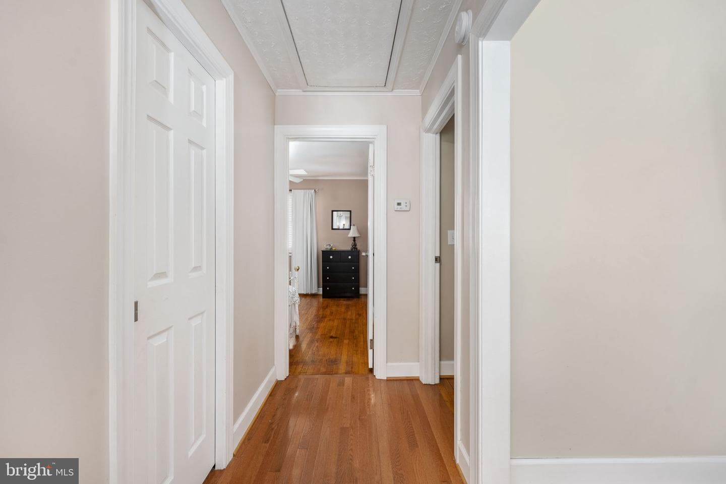 120 Mclaws Street E photo 20