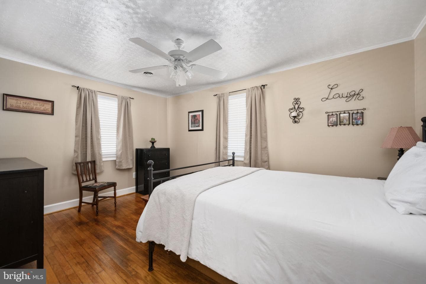 120 Mclaws Street E photo 21