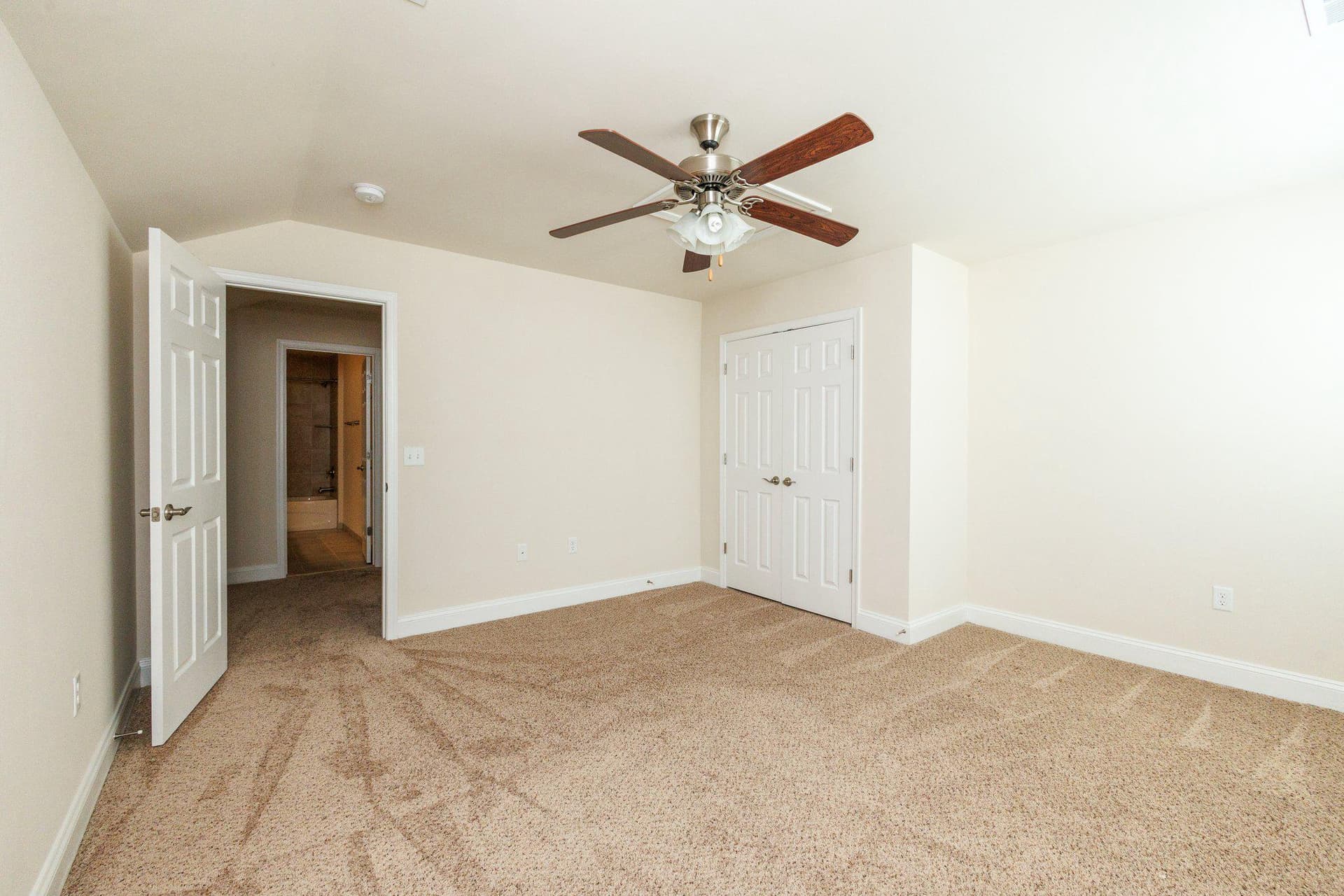 5700 Spring Arbor Circle photo 32
