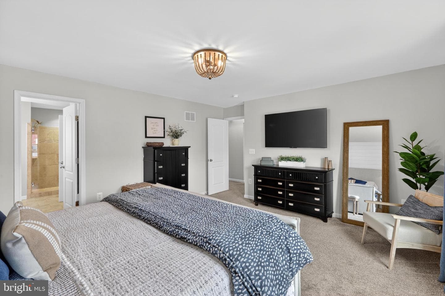 2110 Champions Way photo 13