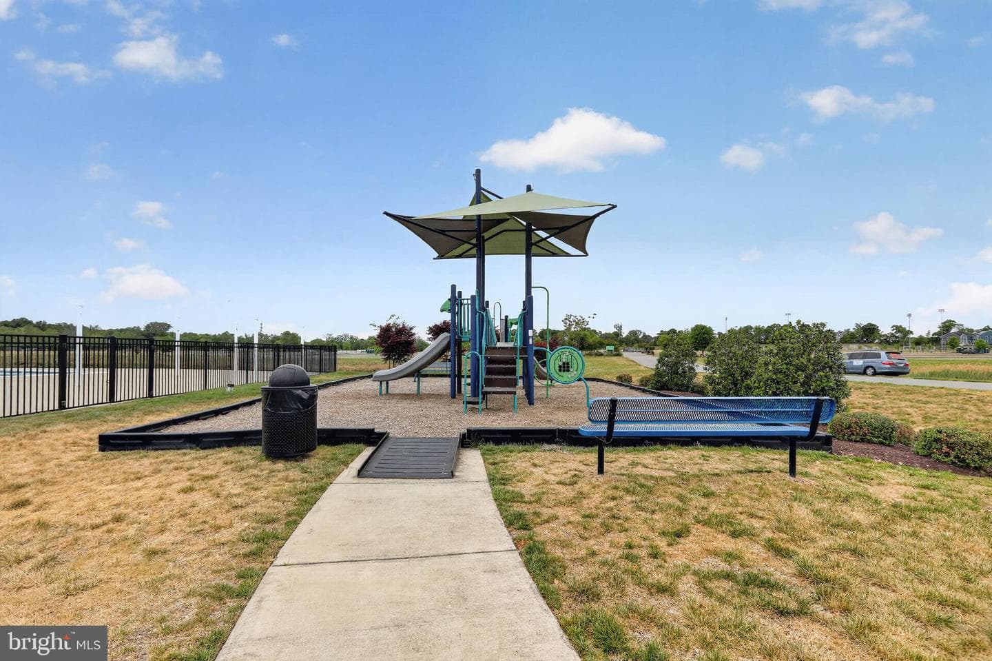 2110 Champions Way photo 40