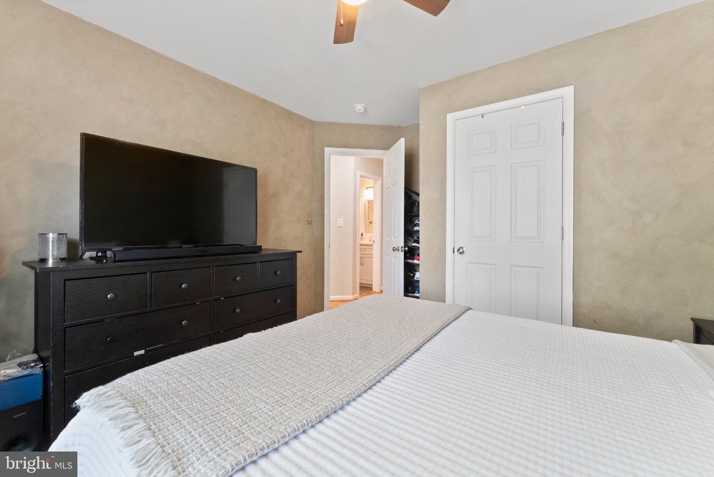 8811 Kent Court photo 28