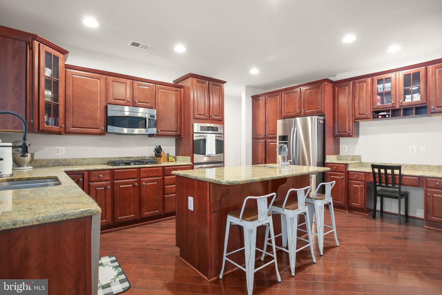 10108 Willow Ridge Lane photo 18