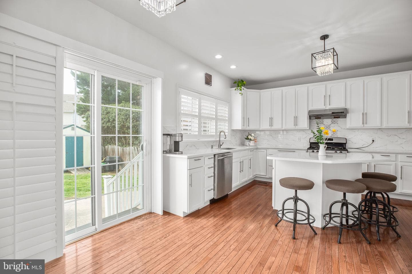 10804 Tides Court photo 19