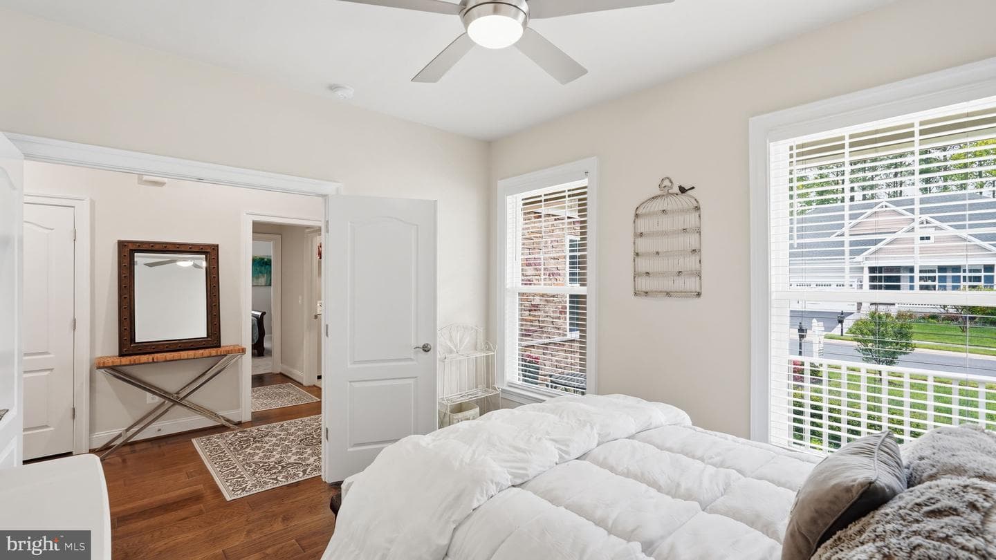 9806 White Oak Swamp Court photo 22
