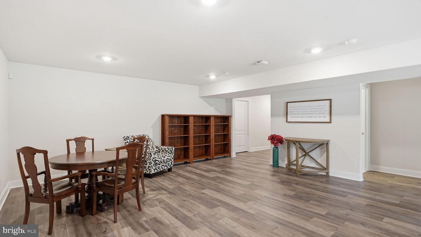 9806 White Oak Swamp Court photo 33