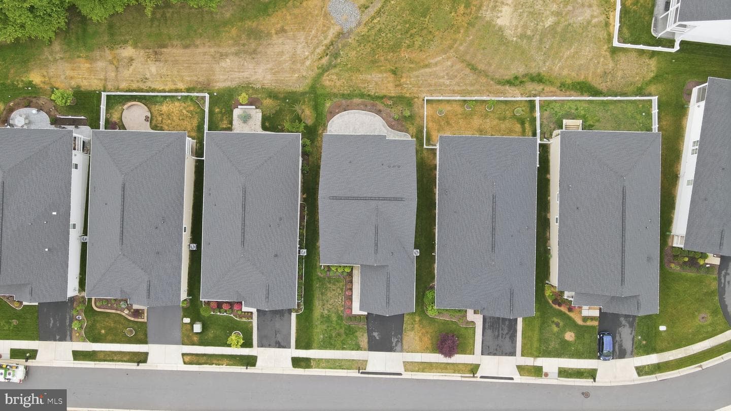 9806 White Oak Swamp Court photo 43