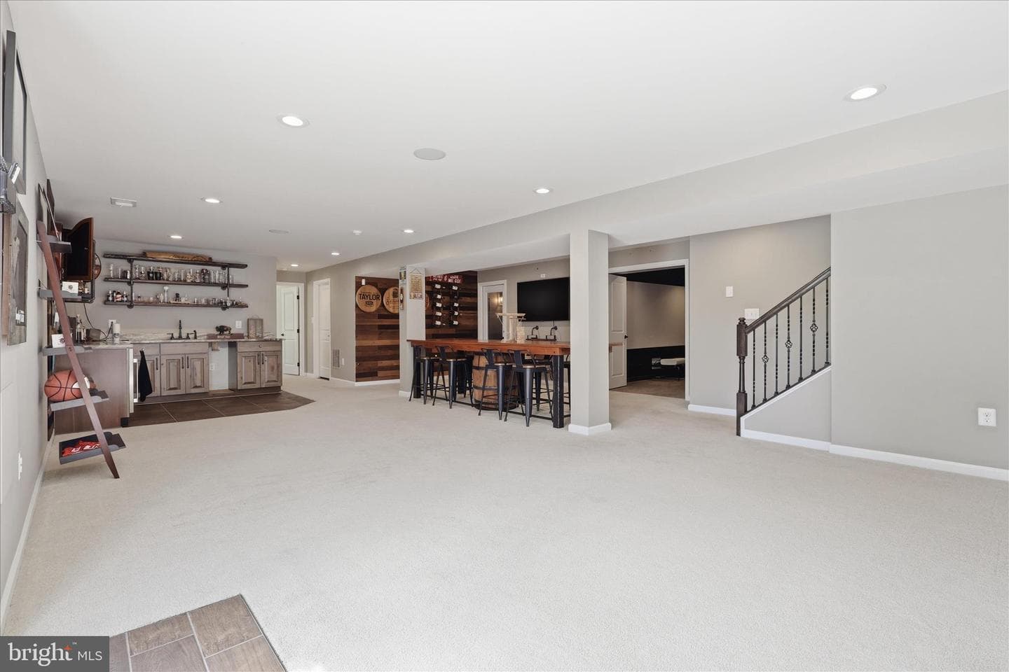 7804 Hermitage Drive photo 53