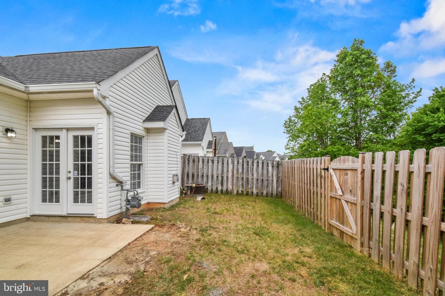 7112 Radford photo 3