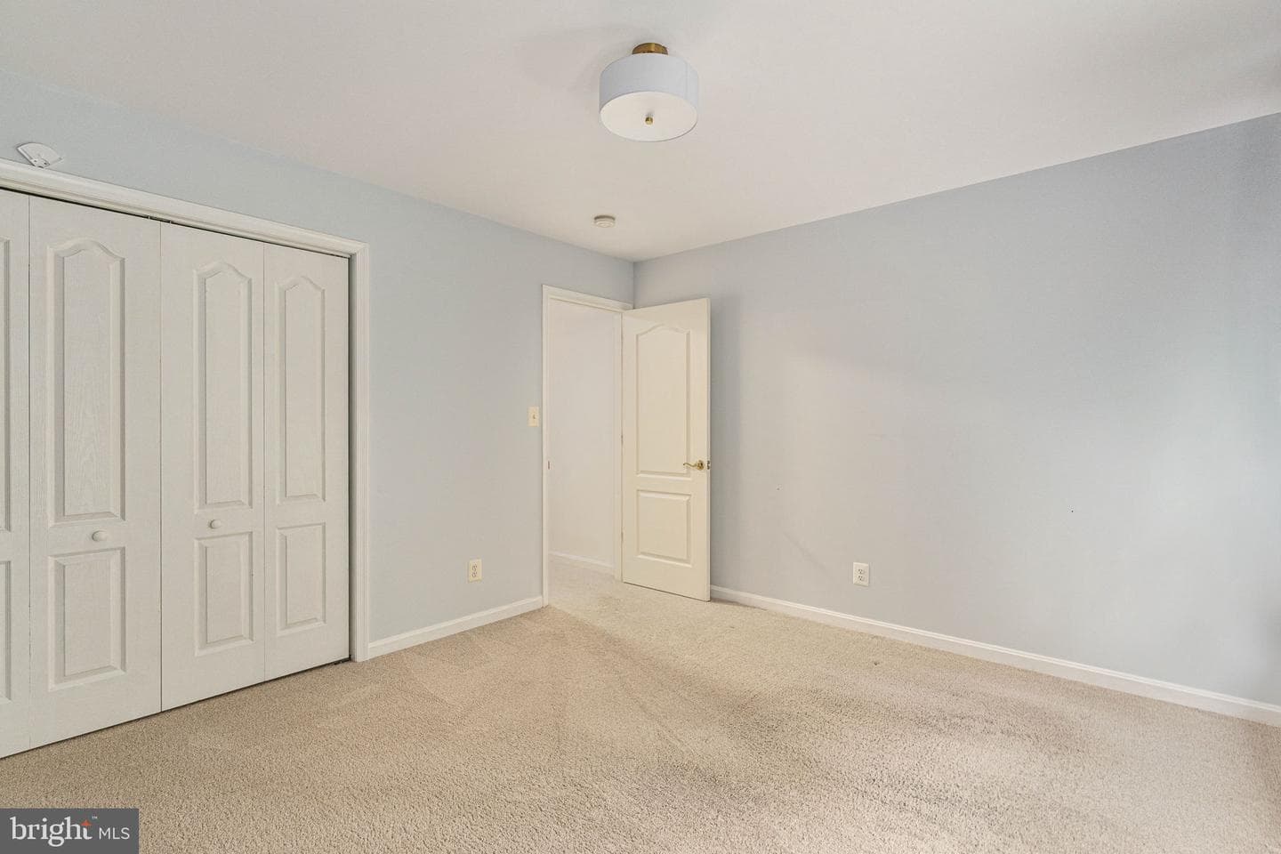 10400 Kings Cove Court photo 17