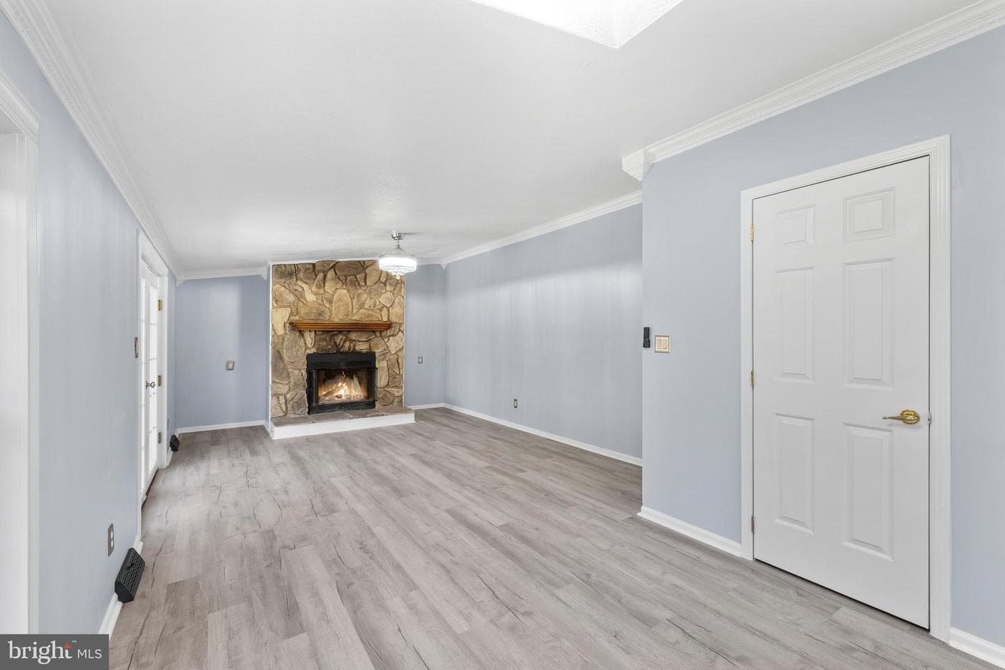 3303 Danbury Circle photo 40