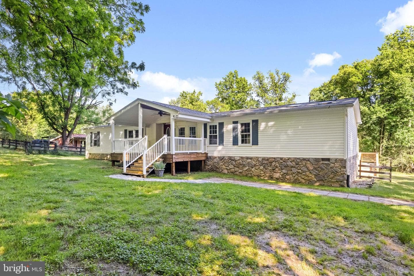 3303 Danbury Circle photo 8
