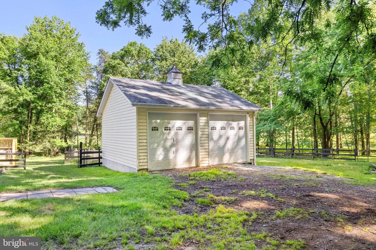 3303 Danbury Circle photo 9