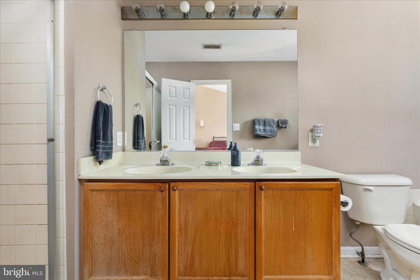 5700 Falls Way Court photo 28