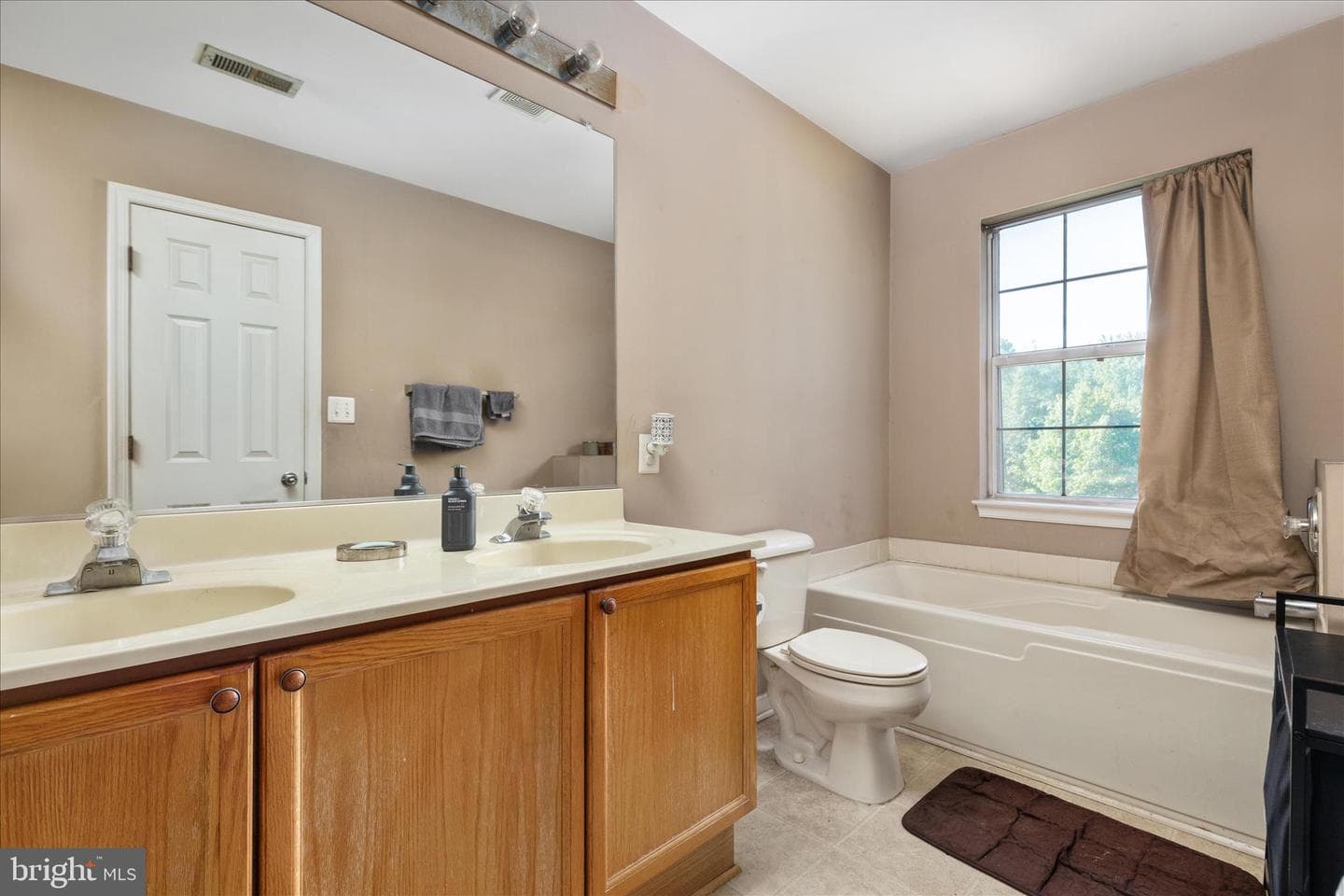 5700 Falls Way Court photo 29
