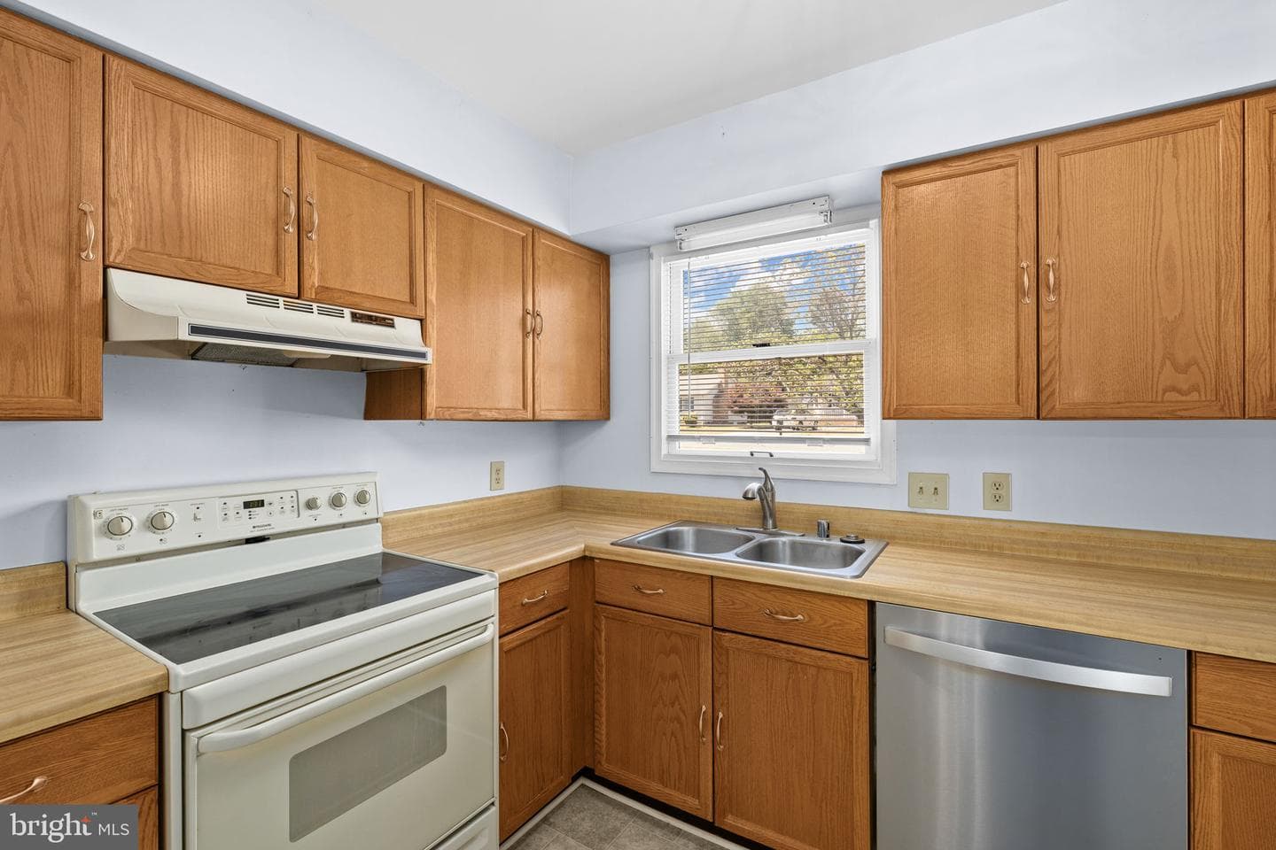 4512 Rebecca Road photo 22