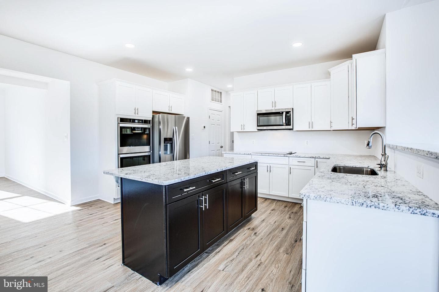 12423 Josephine Lane photo 11