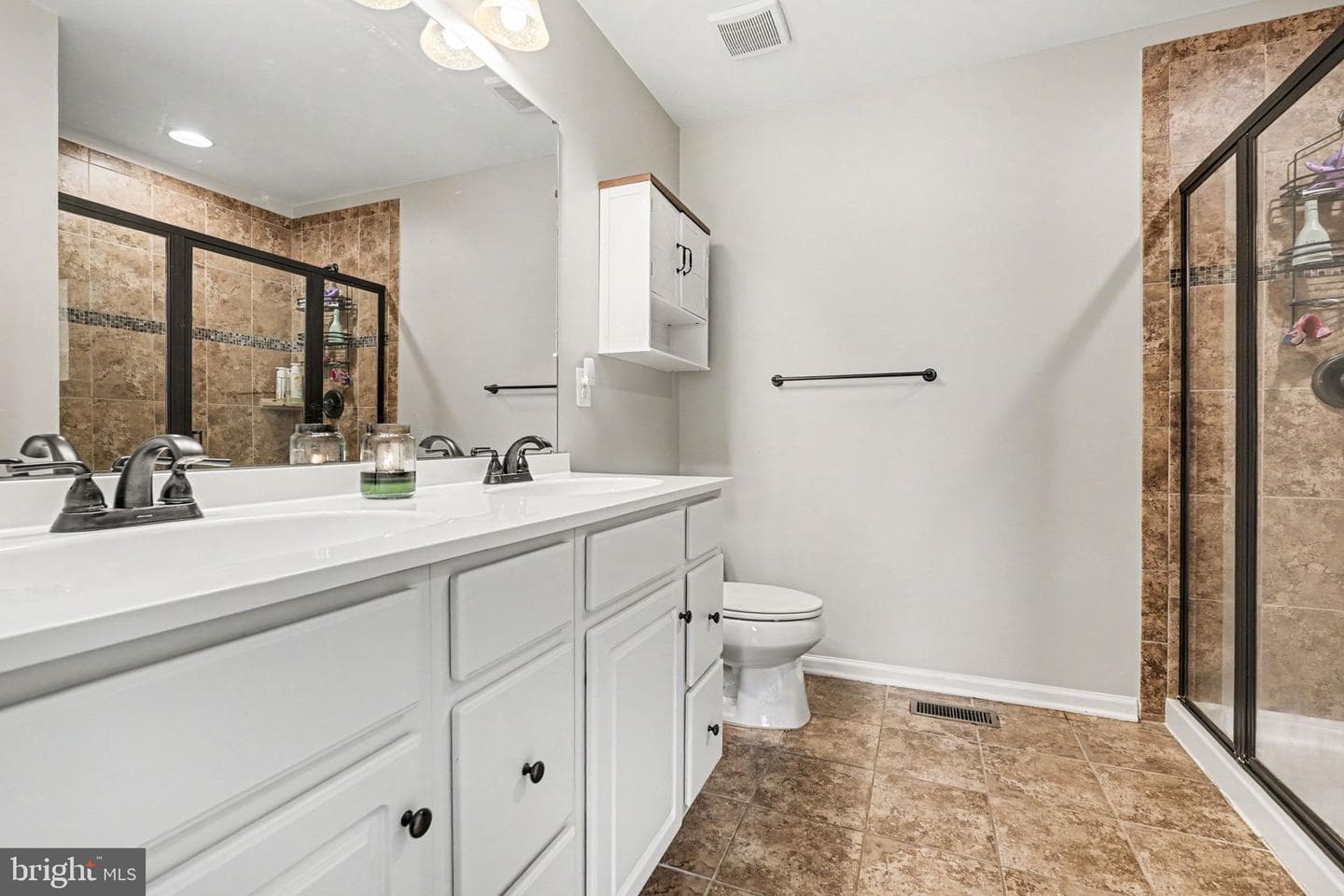 2527 Cornell Drive photo 10