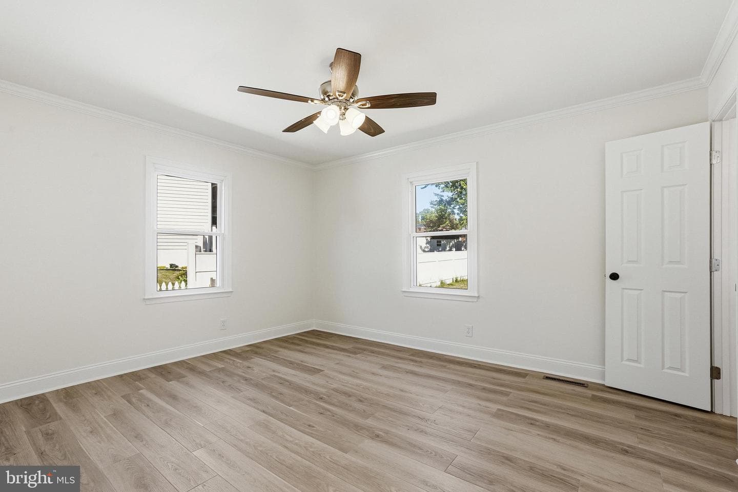 310 Sycamore Drive photo 14