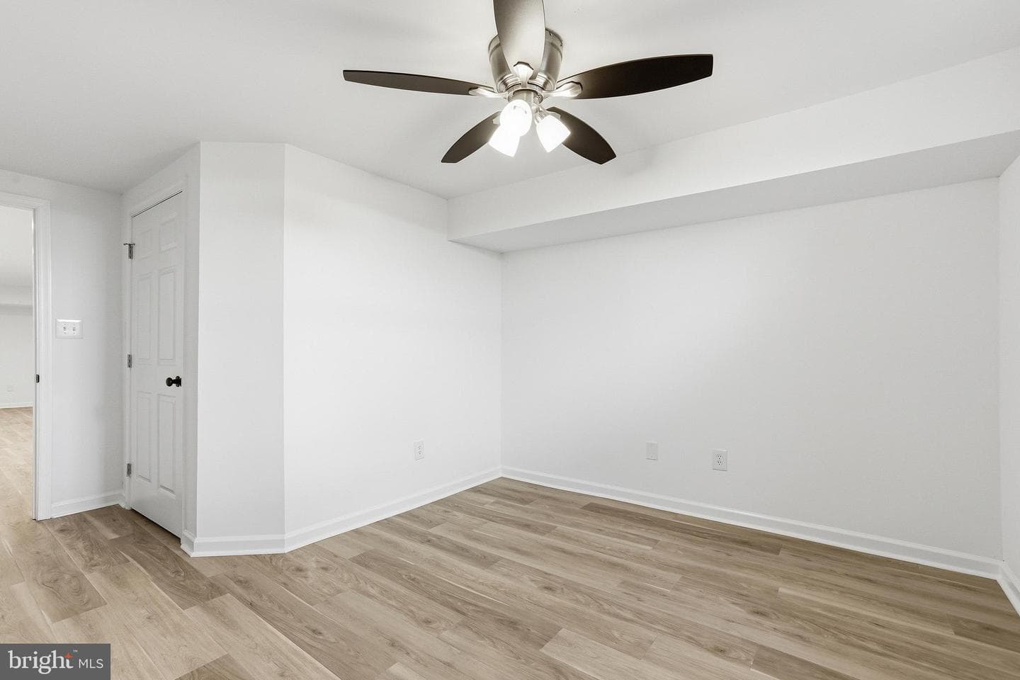 310 Sycamore Drive photo 24