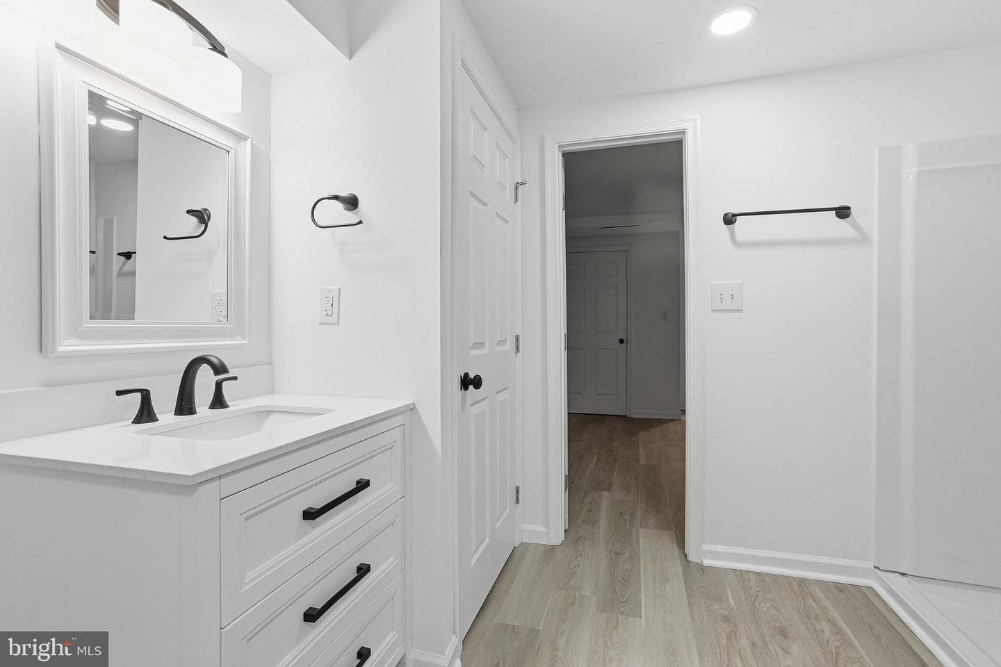 310 Sycamore Drive photo 26