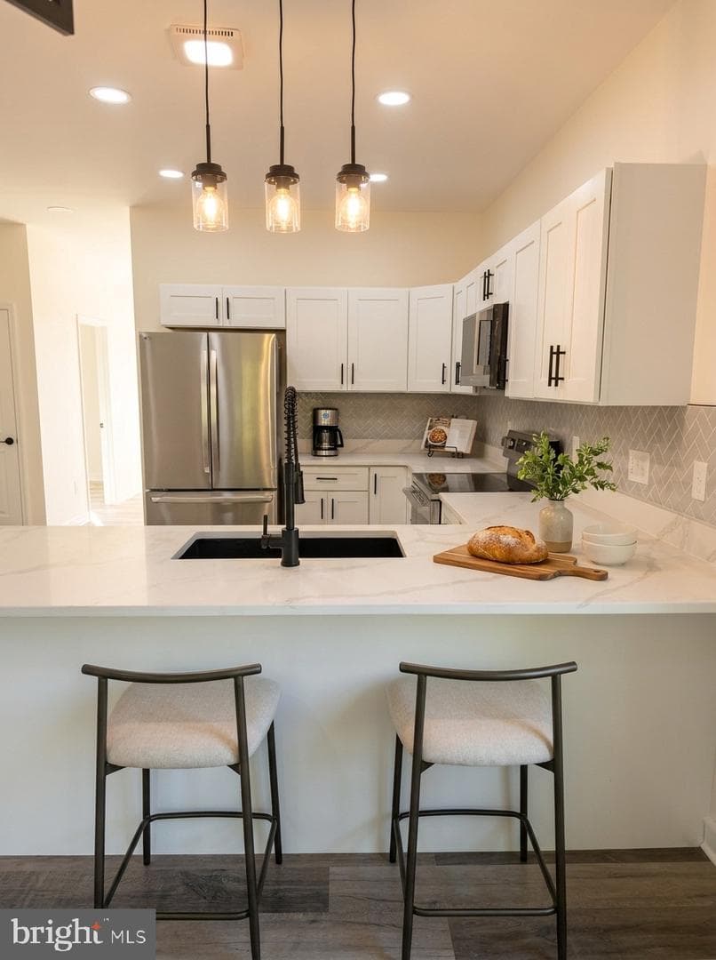 10605 Benchmark Road photo 3