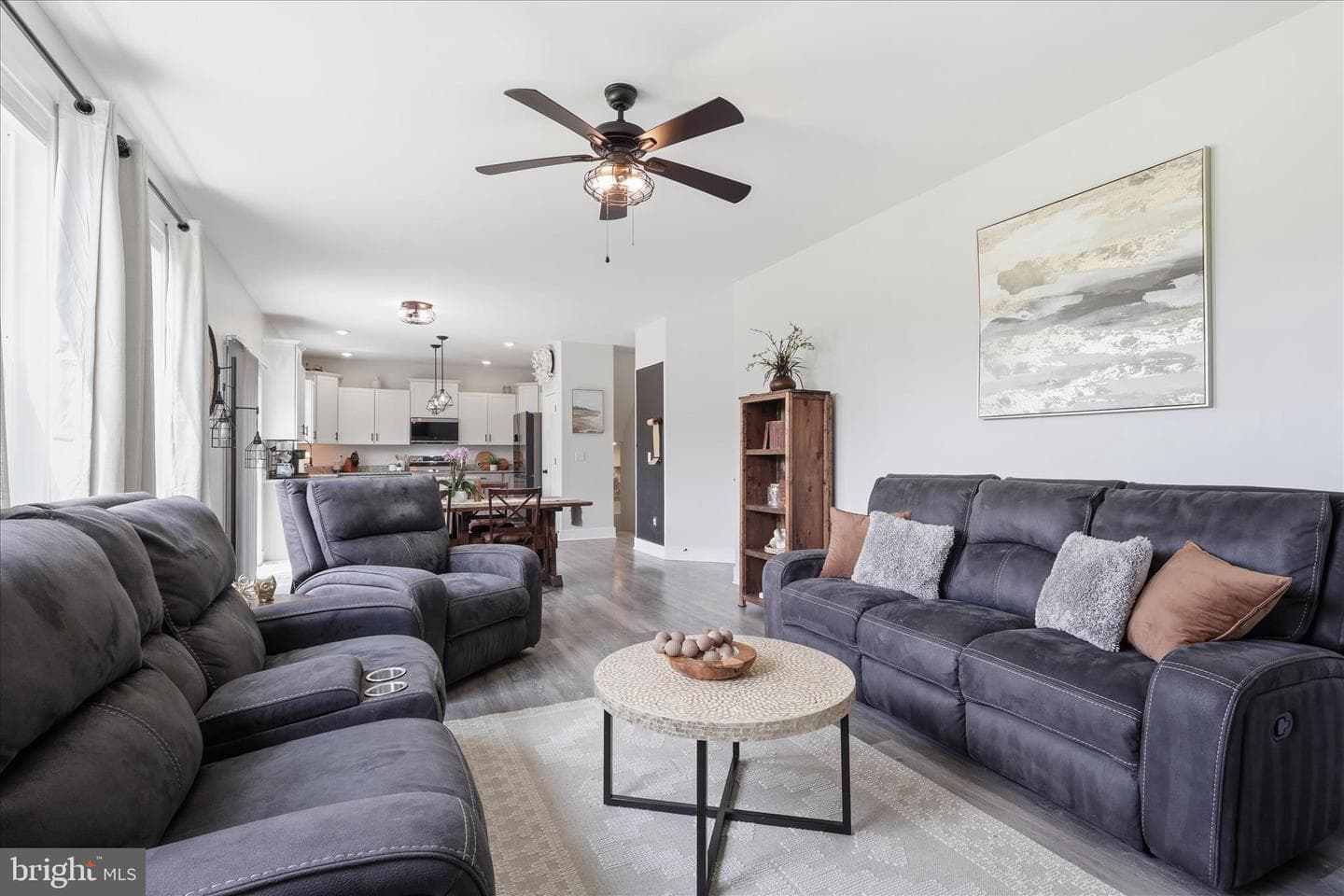 9404 Robert E Lee Drive photo 6