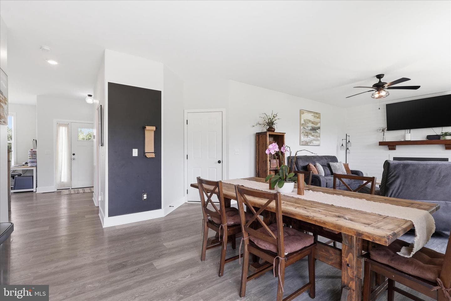 9404 Robert E Lee Drive photo 8
