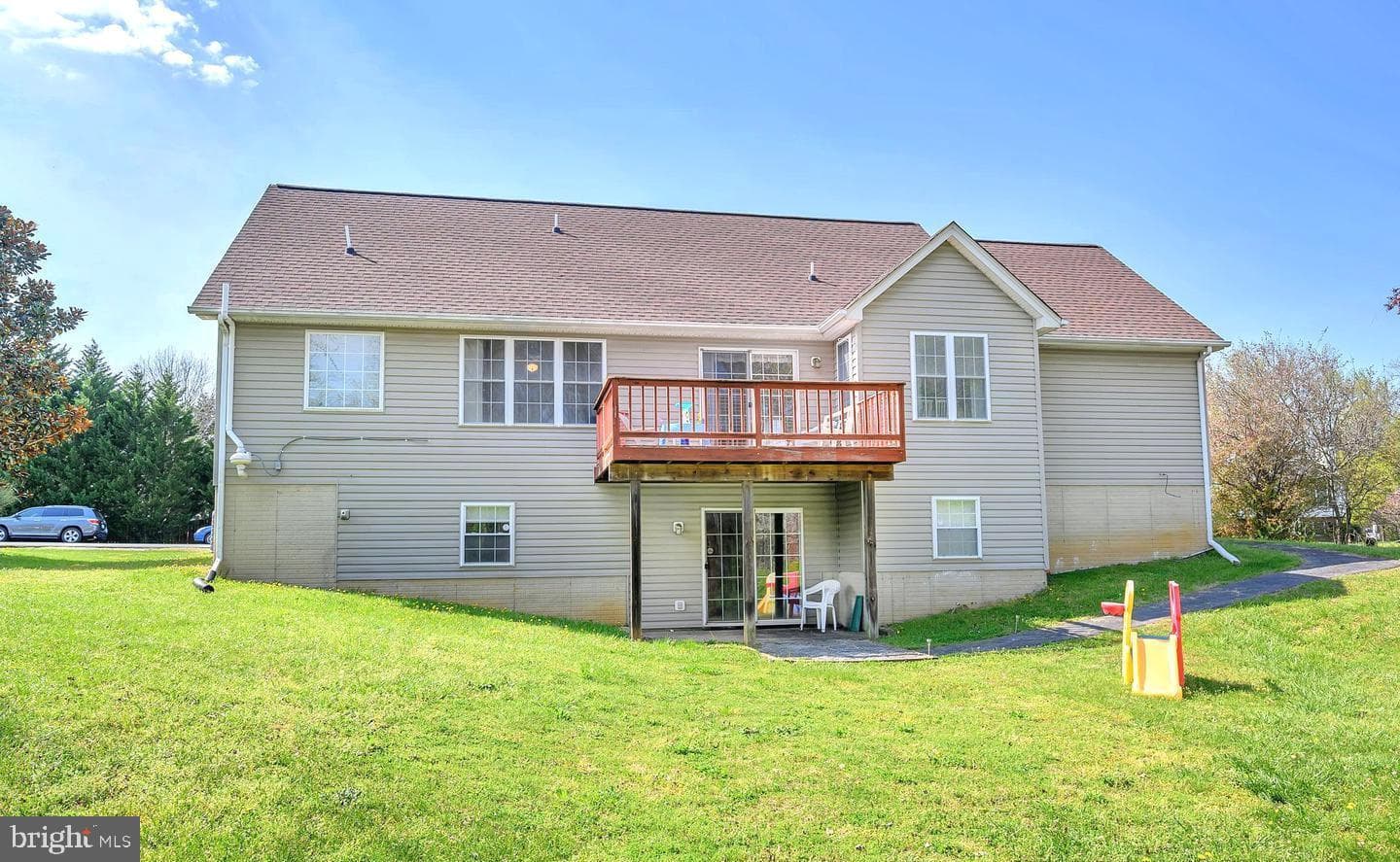 2404 Ruffin Dr photo 2