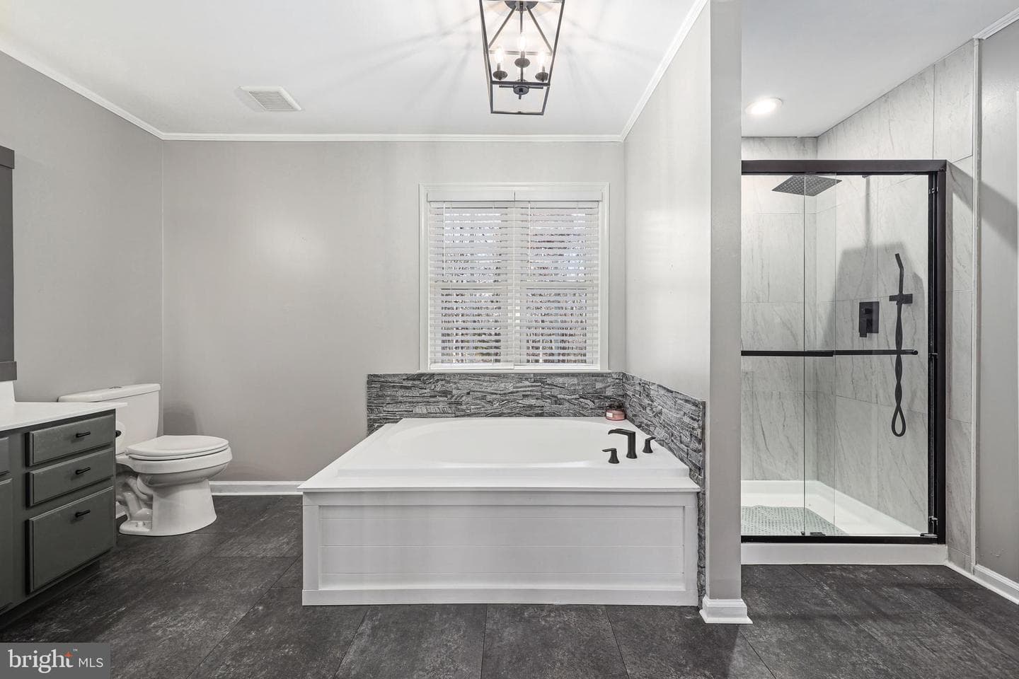 13612 Perimeter Drive photo 23