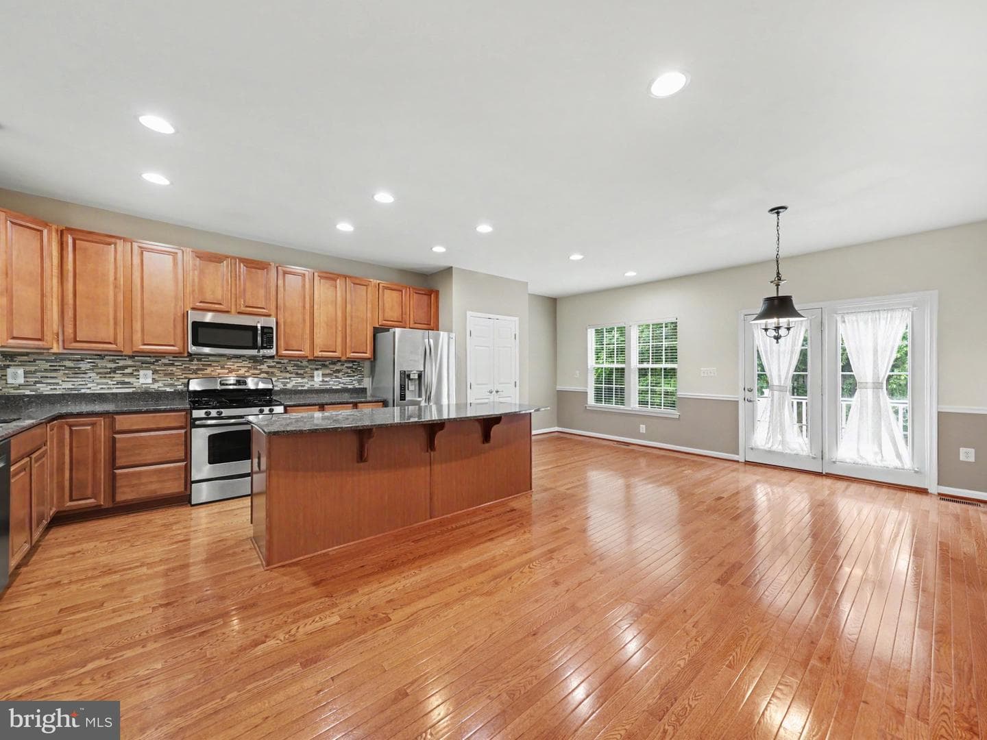 4643 Alliance Way photo 4